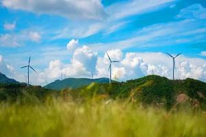 广佛出发！徒步登山【惠州风车山】徒步惠州观音山，赏无敌270度海景与壮丽风车阵，拍盐洲岛醉美日落