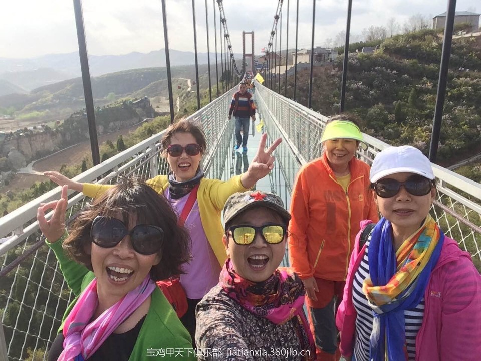 D989A15CFE3237179A712B7AF73E75A8