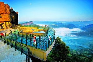 11月日：剑门关+翠云廊+红军渡+阆中古城+昭化古城  (因景区乱改政策而宣布取消）三日游 350元