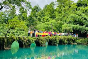 6月18日出发：黄果树+梵净山+小七孔+织金洞+马岭河+万峰林+大小井+中国天眼+千户苗寨+镇远古城 9日游 1150元