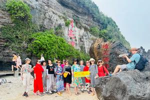 11月27日—12月12日：全景广西大环游  户外16天   1990元