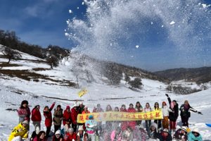 2月8日(周日）：关山雪乡+户外火锅  户外一日游   65元