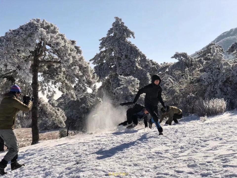 9B27AC14-F791-4D45-B767-5FA0391EF5A2