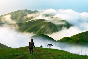 【端午假期/汽车3天】江西武功山人间仙境、天上草原徒步、观万里云海星空日出、草原?#38431;?#25668;影、驴友纯玩