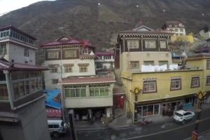 《在路上 . 西藏行》第一天，拍摄于4月14日