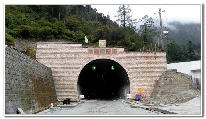 探秘独龙江 (32).jpg 探秘独龙江 (32).jpg