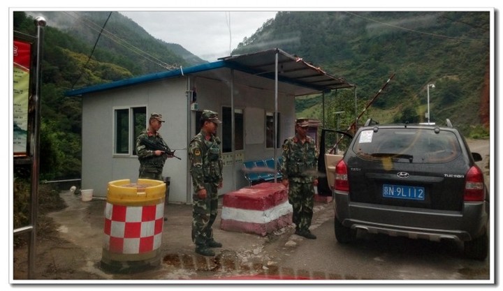 丙中洛检查站.jpg 丙中洛检查站.jpg