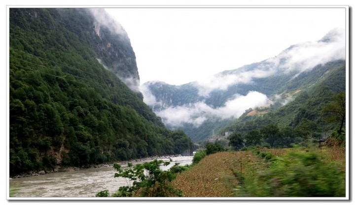 6走进丙中洛 (8).JPG 6走进丙中洛 (8).JPG