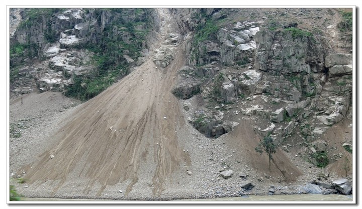 怒江沿途 (4).JPG 怒江沿途 (4).JPG