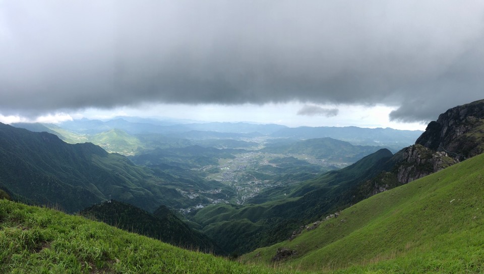 B76F9FDA-2882-4BBB-A2D9-D56C67B616BC