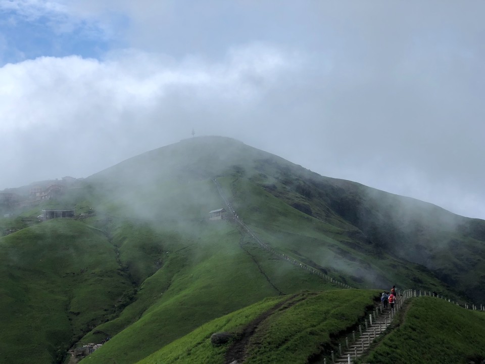 CEBABE2D-CC54-4B59-A09E-5847D85760BB