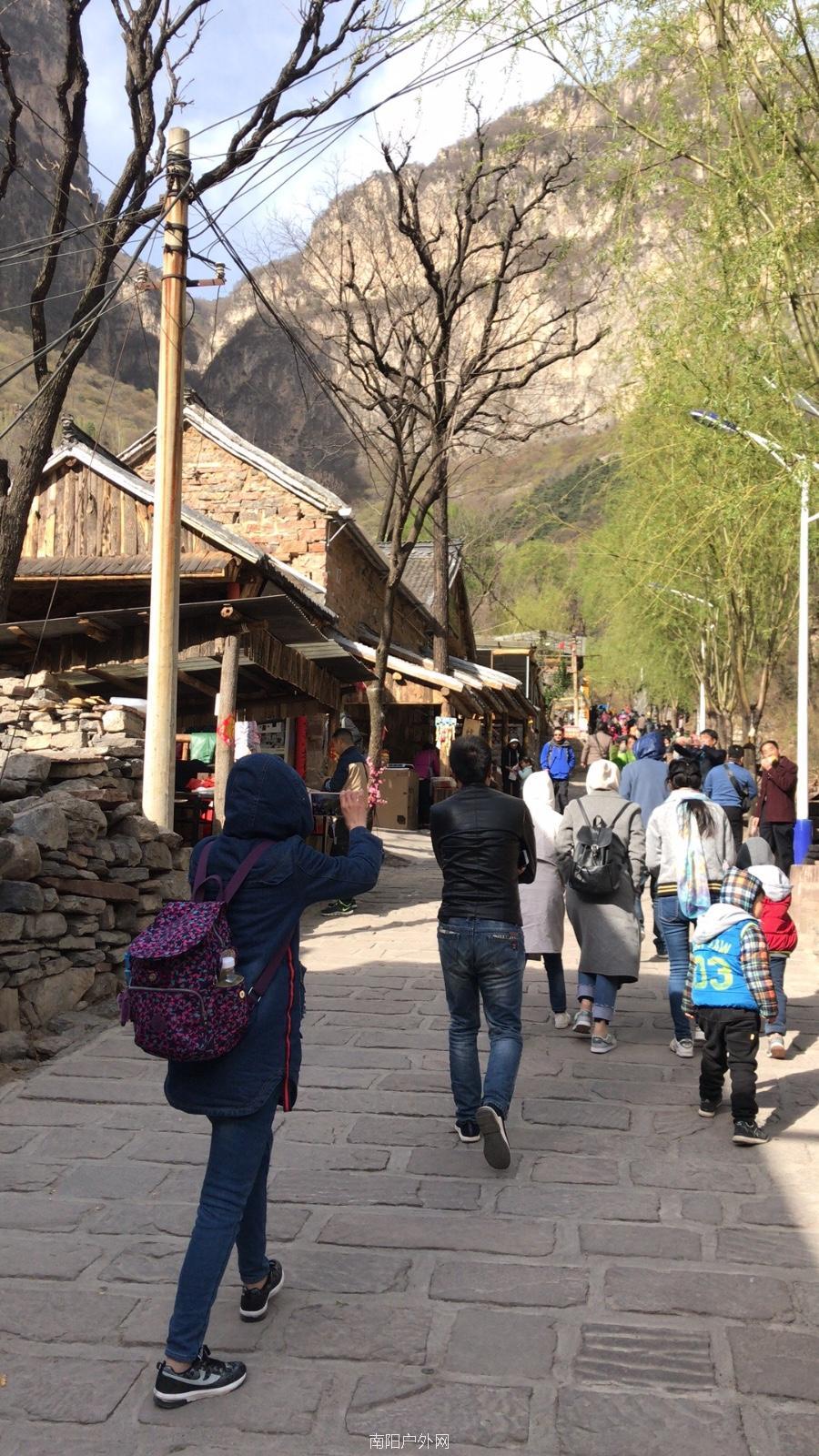 EDC00323-5861-4FD6-93A8-D04DEE5B000C