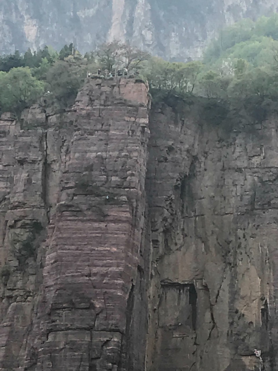 AFE51C41-4B45-4432-A2B2-BF4EB8468D90