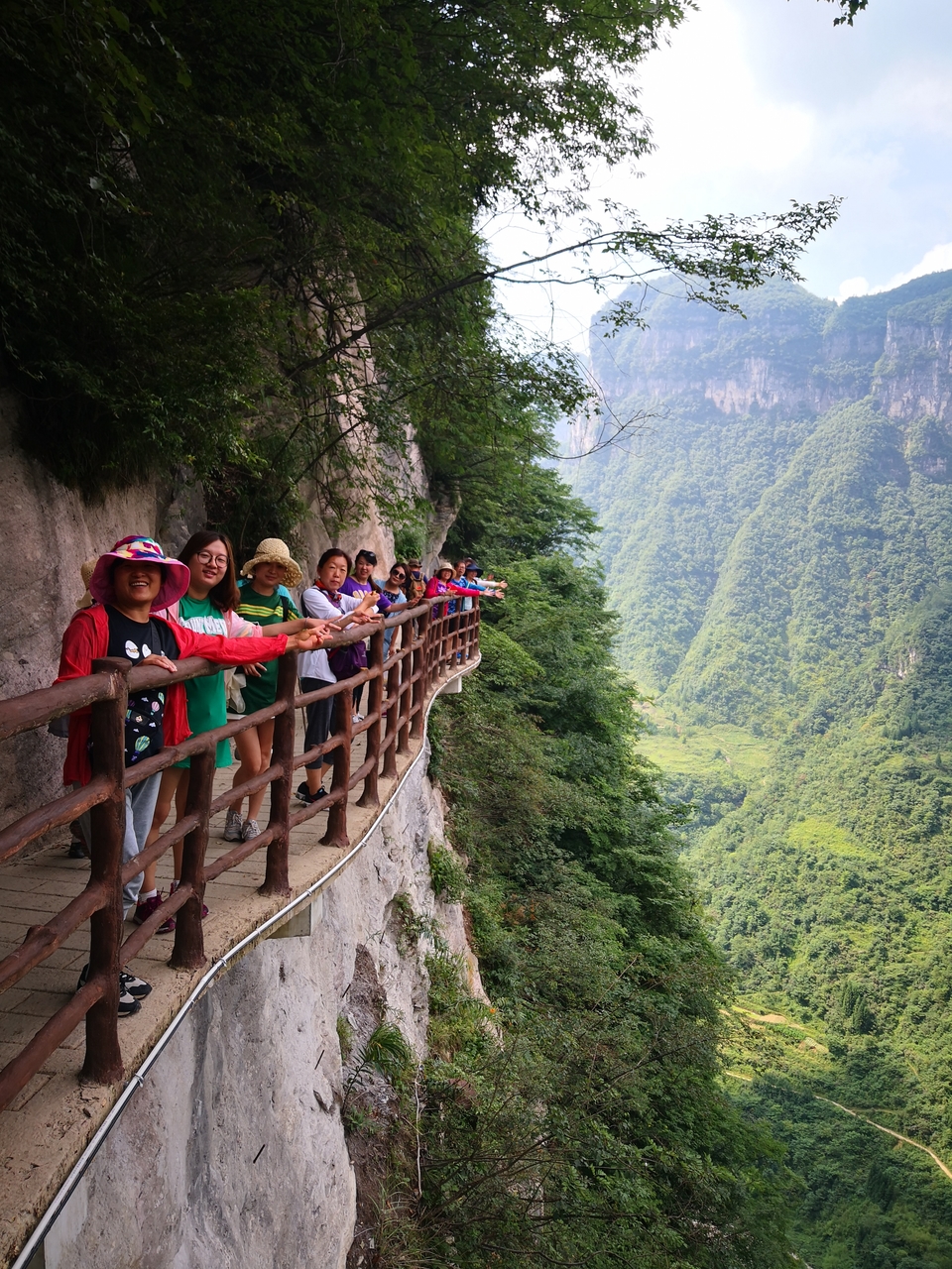 AE4y-Gsz-FGaexs1XVZTZ-WrO9yAmRwFxT0qAwXUEtoNuzAk-O2n2wSFdedJHPWA