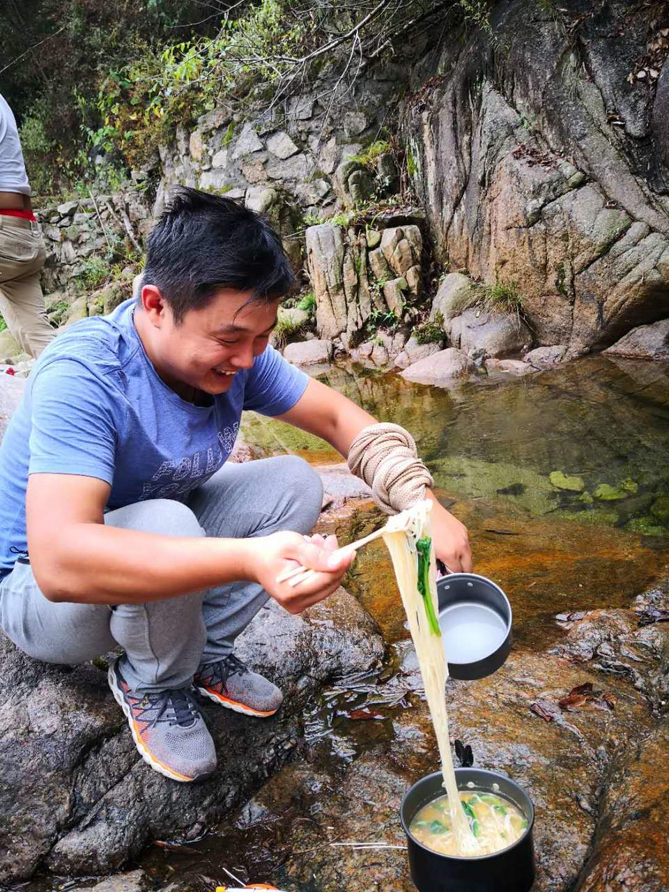 yyTOBVnLxpii9gPzZN6aTxz4gYXHEoyY_rR1FQtLAZk_JFh3JVyqKXzhFR0hk2r1