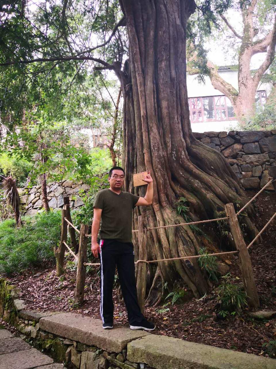 F0q5HaZfnJ-HognYSvOQYw-VrmewraZqPKdP1n_zkKsWlATZc8IDVOUFL6goKIzZ