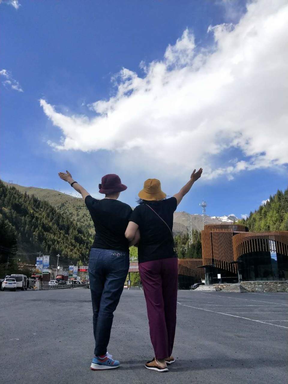 Z1ru7JDyJBXNAWILKz06IVO7IA0YM-o3AFB5_xNxRscBXZFlhOkVFRFE1-W09lUf