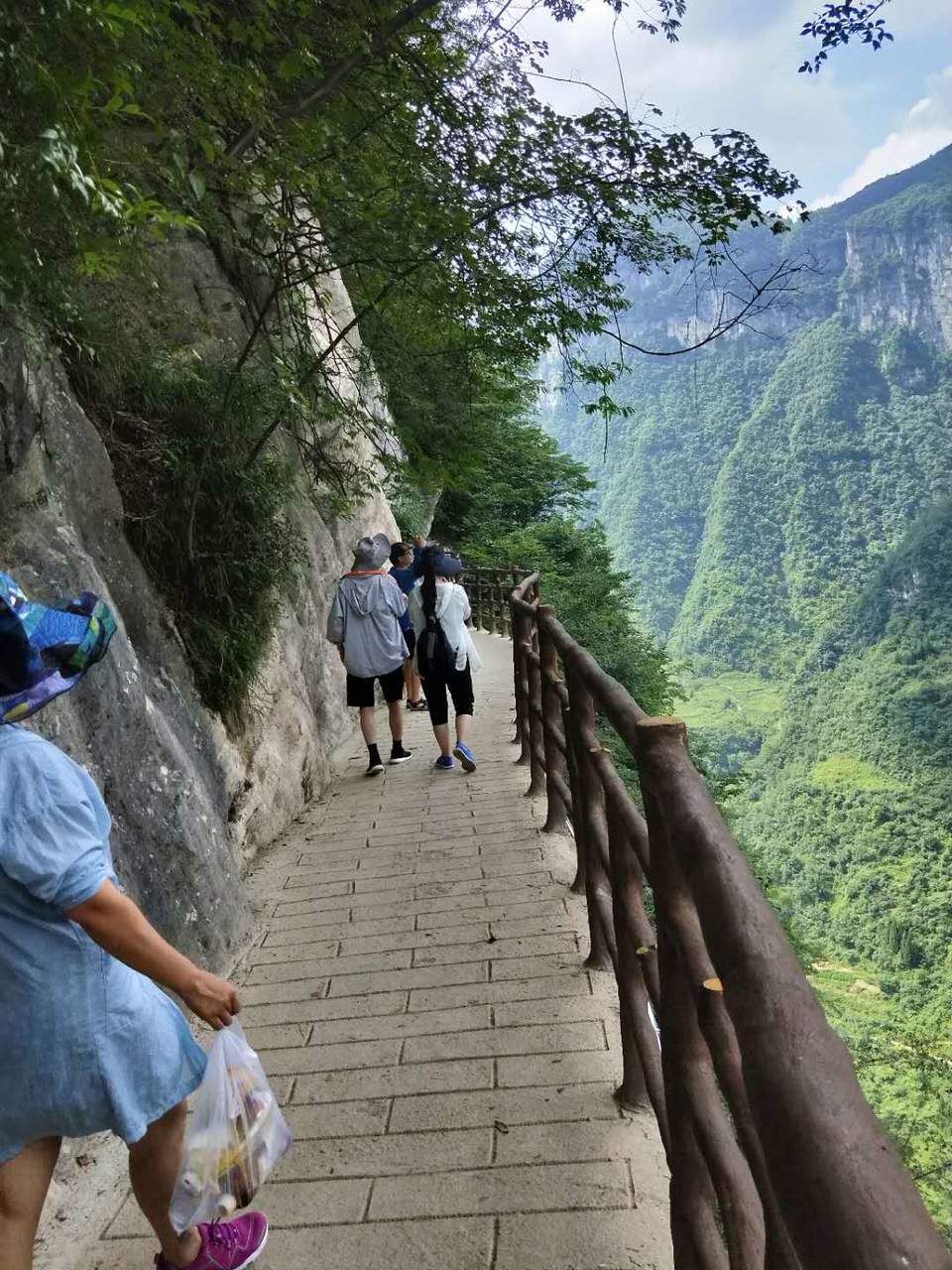 GIXKVvvEUD0CDLtdLQ_SaWYOhWR_tPgXyG0ihghFEwKlqXSCXN51i-mo-S7L7idh