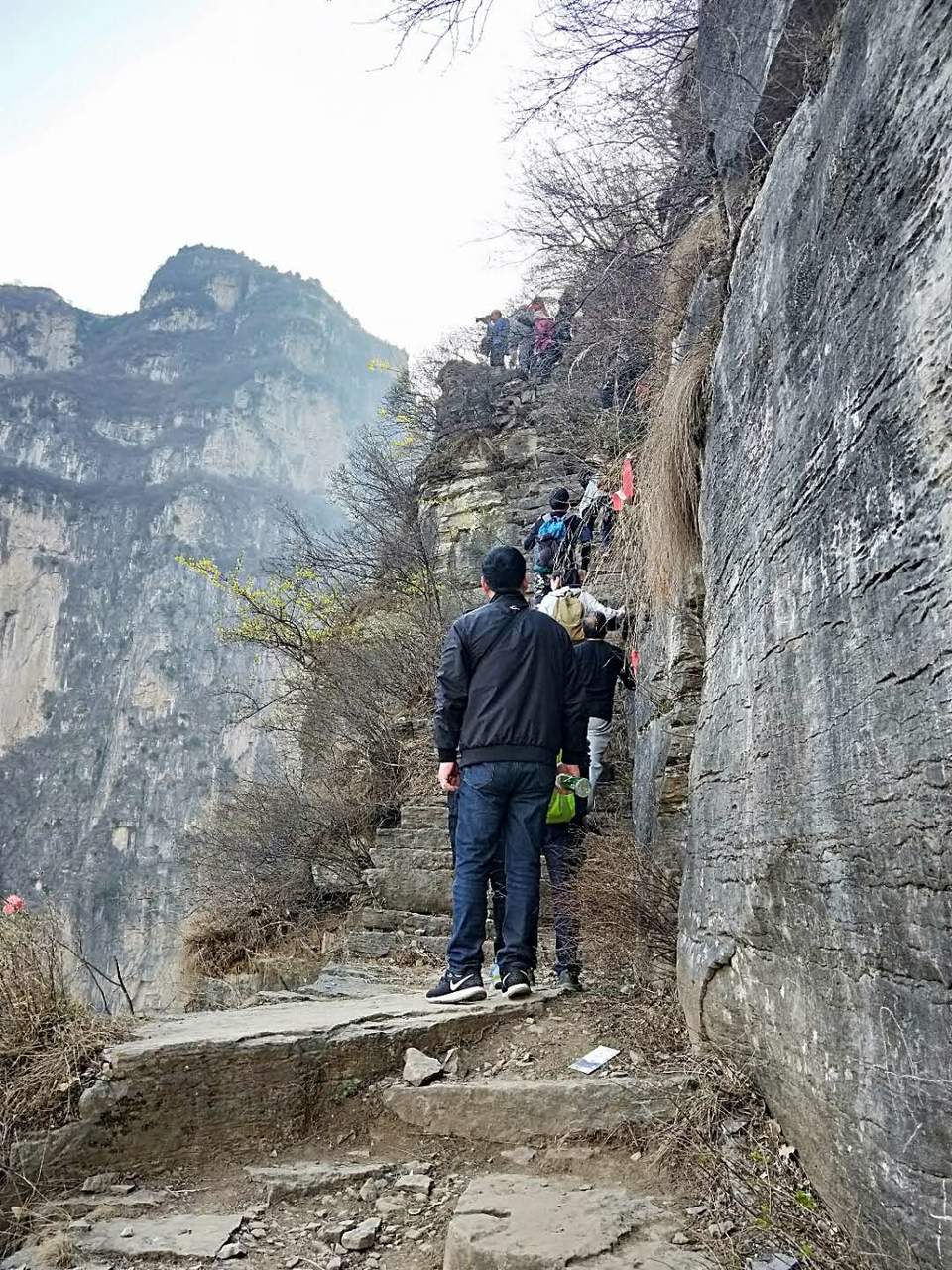 SR1AxbpCIKOfATQcMTbkaGHYeV05M_cO1_QSPDuxjs4FjDlP4DshSi0mkDRLiFuJ