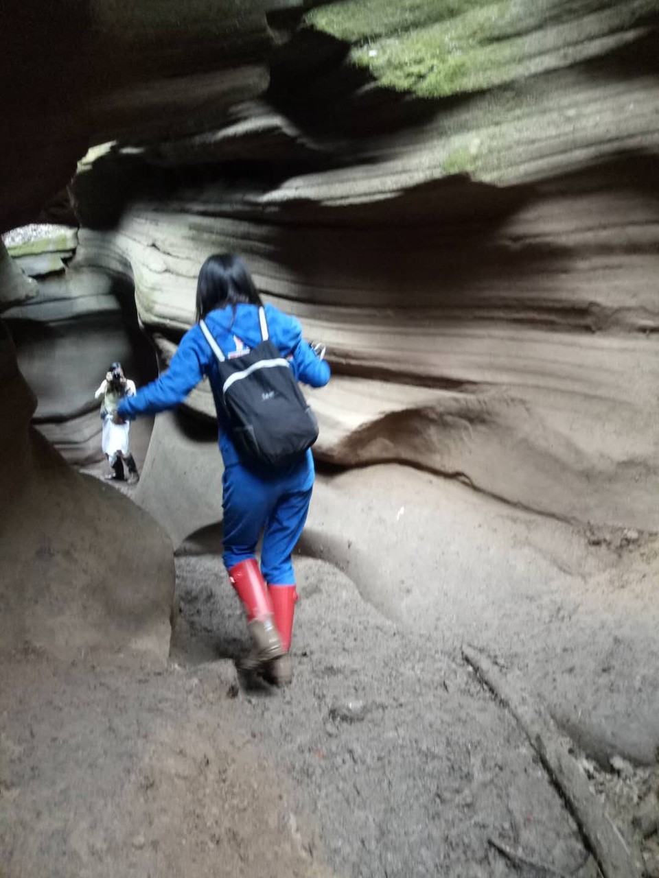 DD94ABB9-A728-4B9D-8B5A-DB7B5B8771CA