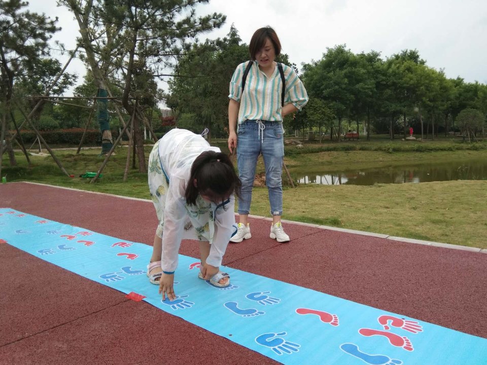 TVTI4V_f1H6ehw0M00V1QnIvSagoRD5X8-TdIutkhUG2IMRoGgcf1Y2KGiDlT_iq