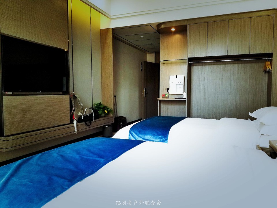 uri_mh1593071135878_mr1593071141510