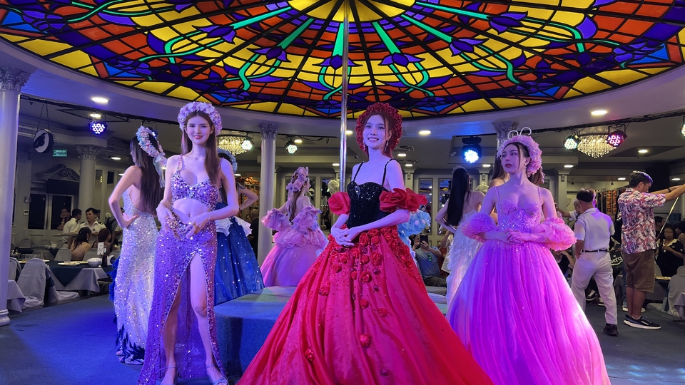 东方公主看人妖，芭提雅步行街 (7)