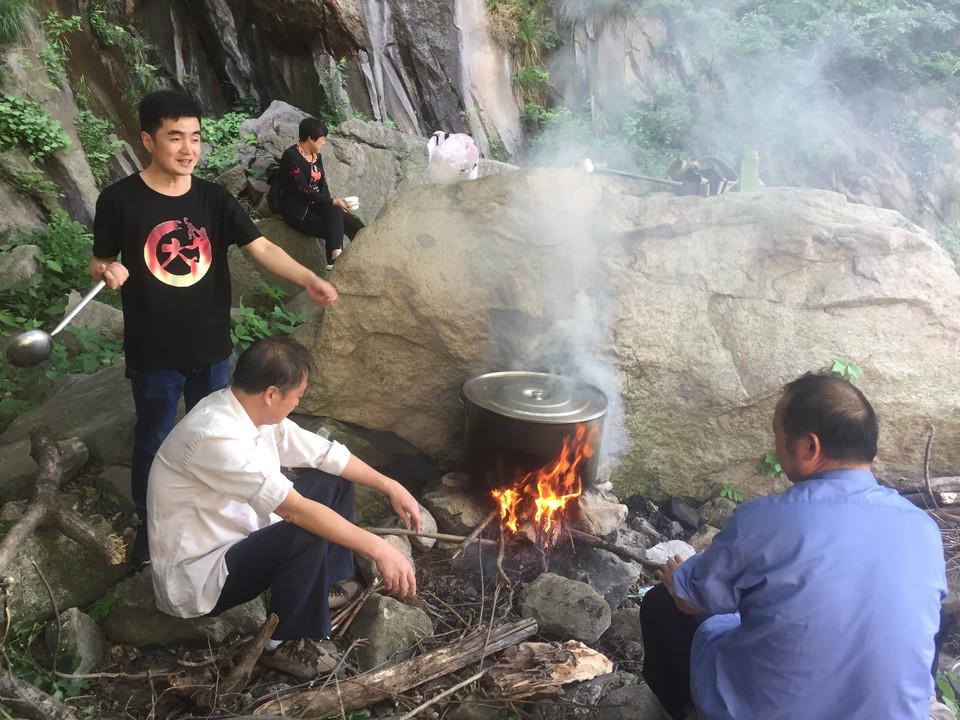 E693E1B1-1A16-40B0-A929-07396CAB04AA