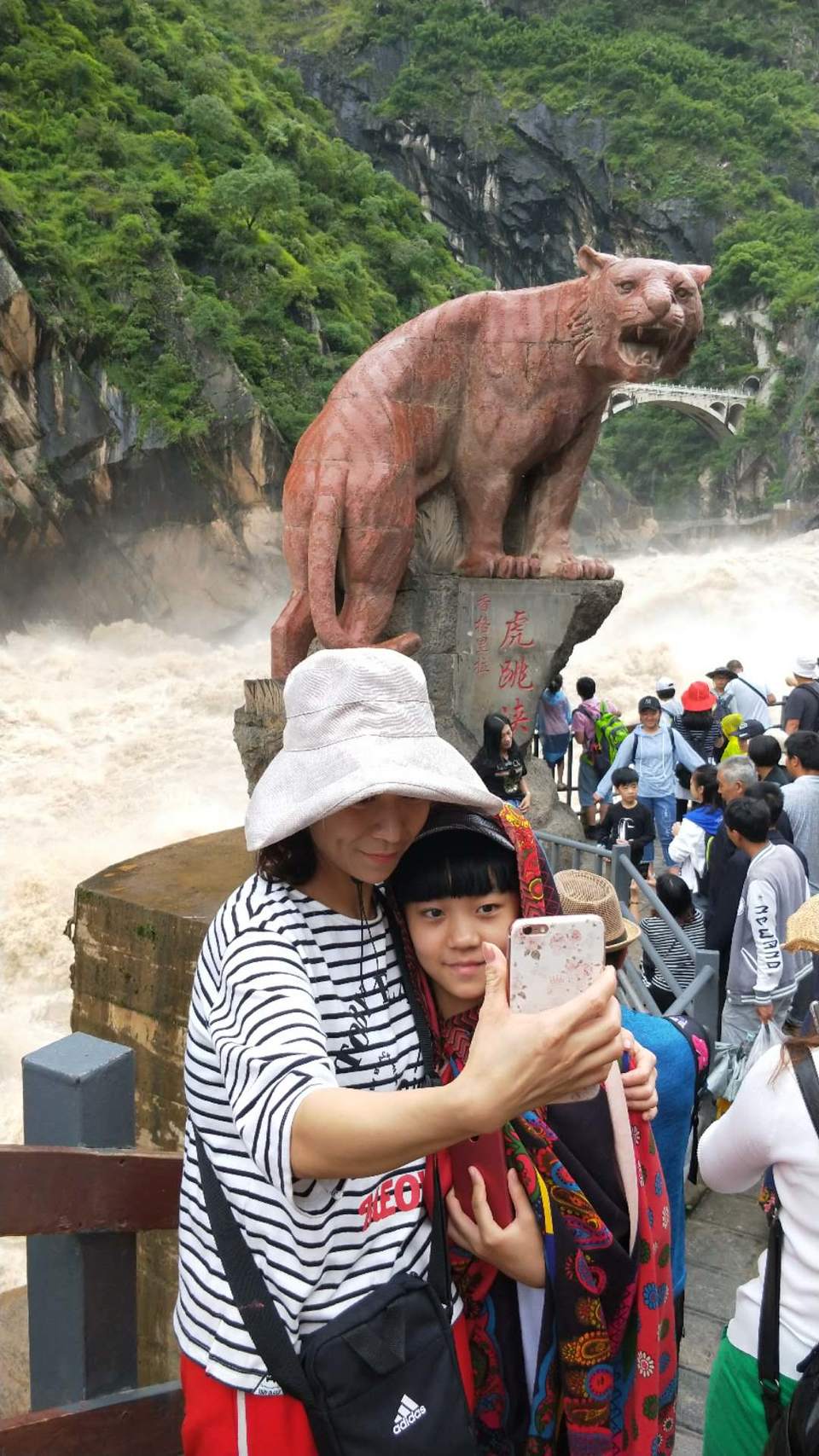 F2olMvOuJiRbY26XWfV2dA-irt-4ADH2Xe8J017EIjedflfWpcdNY-I6lNJUutgQ