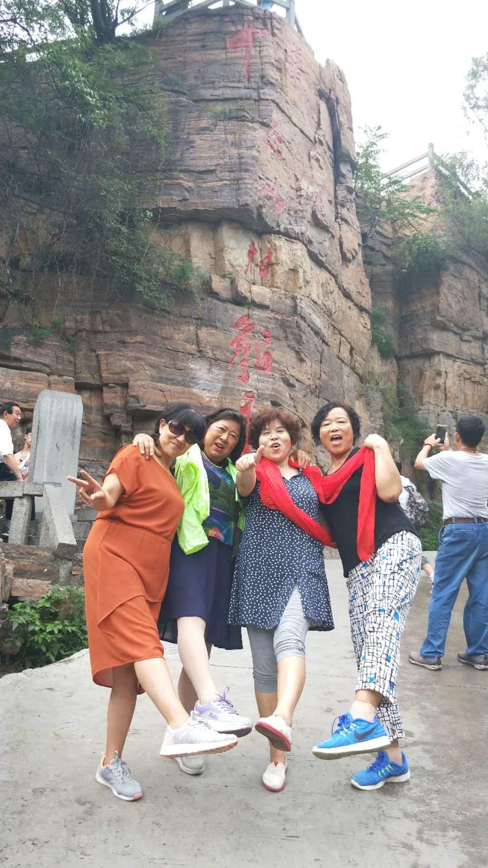 L-UC1K_eip88Ctn4FtgYJpNCdf34QL4OSvcERywXXYaGeQUpxQPtzHqmwK_h_RWR