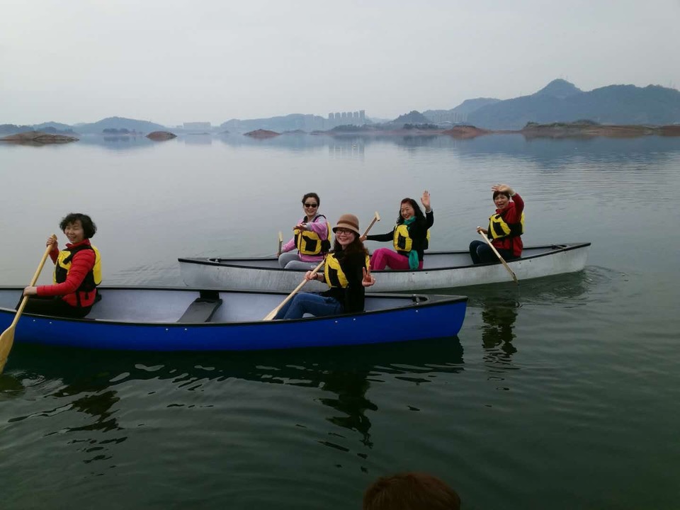 E81EE7D9-1C01-476E-B0B7-74BDBF19D3D4