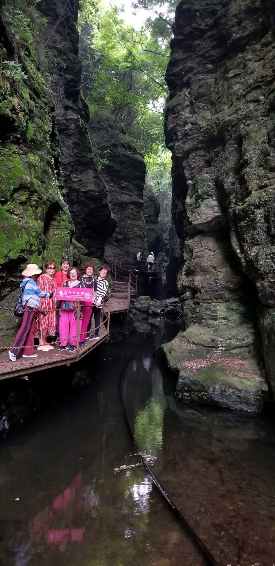 R-JILgLnqemO5fsfqD9RD-tN4YonMY6qEMLmTU_Wd8MpBJcscmubj5EDVmb00i46