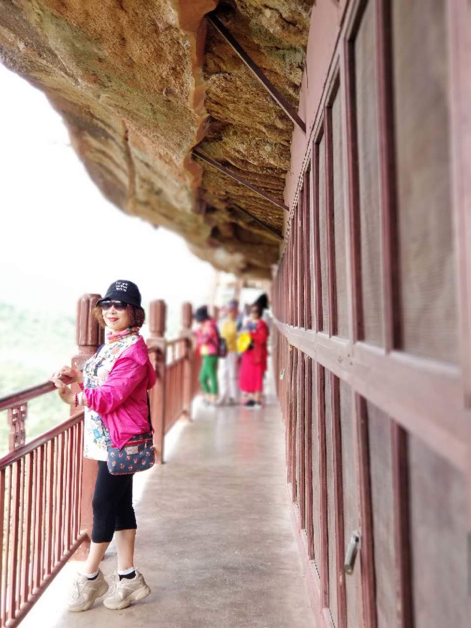 g_WumOVlAEqEzDDEwNaEYu-dAg3zwbgLN3i72_mdBUoJ9sfOkVc-GeAt8or1lnOS