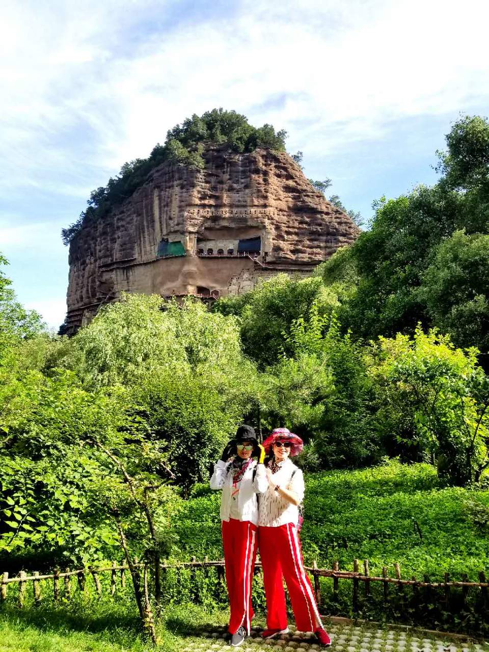 4eYIeuK2skYpzCErPieLIfapUWxpTIgHZ5sU2OMs9Xfuh5p6l0ilfQ1TFfNlg4Jz