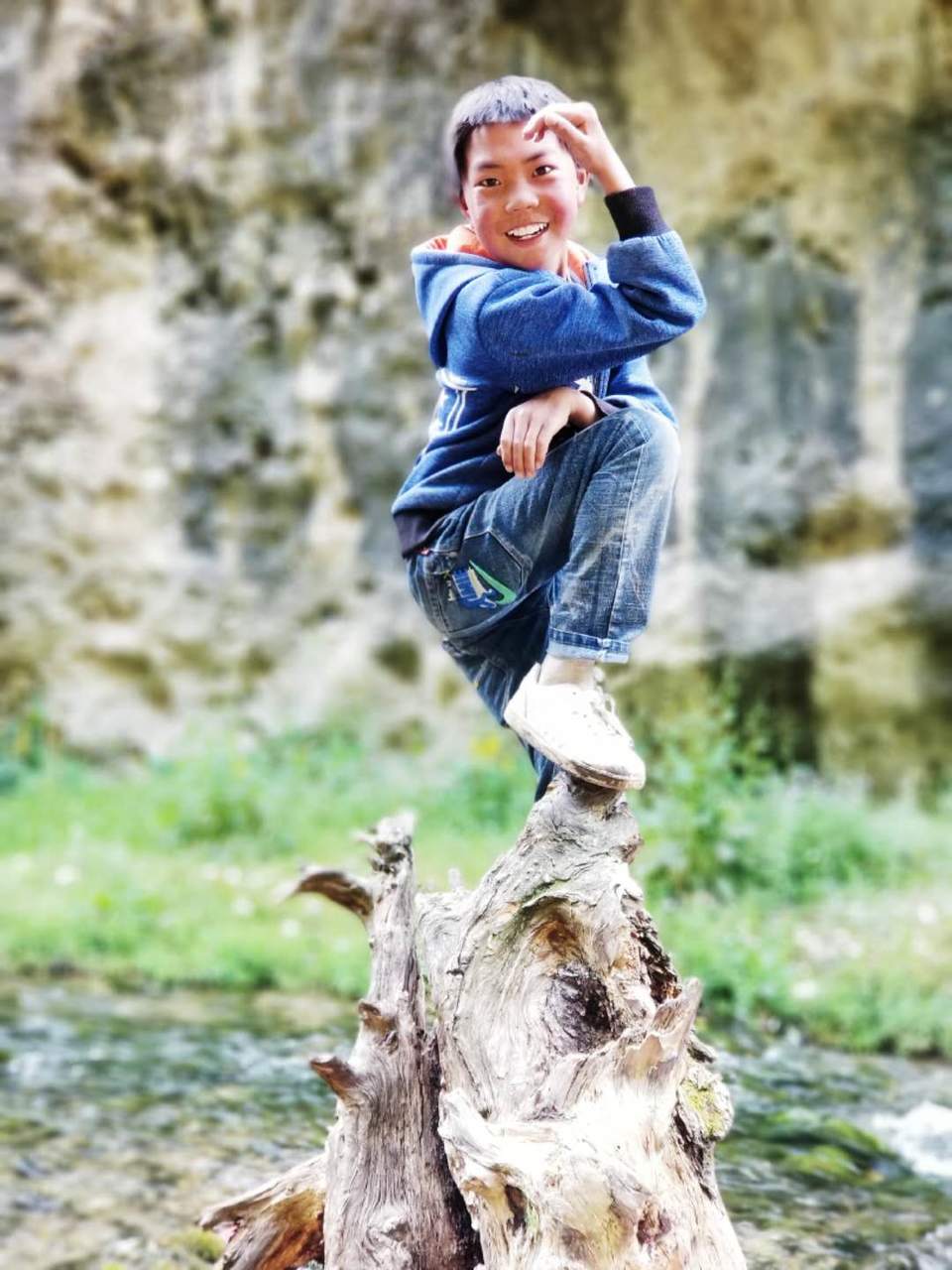 KMr47BAsYWslfdaRp1_vp-FP1sDyGzIsZm_RLodtuitTbpjF9uMJ3mQRQnVJUFif