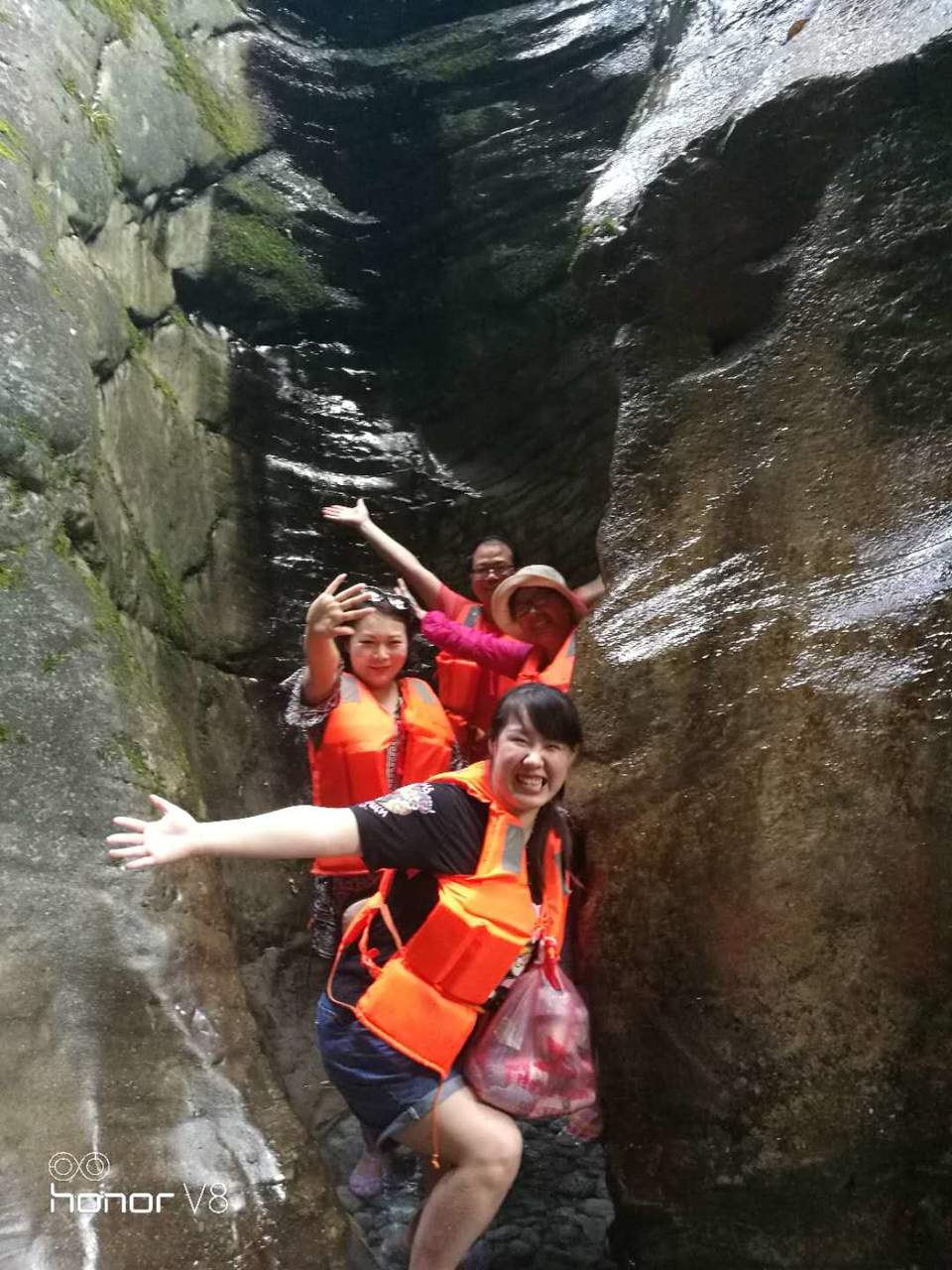 o-AxZBDlZgbMRfsuNheDkHZpLW8ije7Ac_NOBaN1Nsc5P-LIdbhJ8oiBbp-snDVs