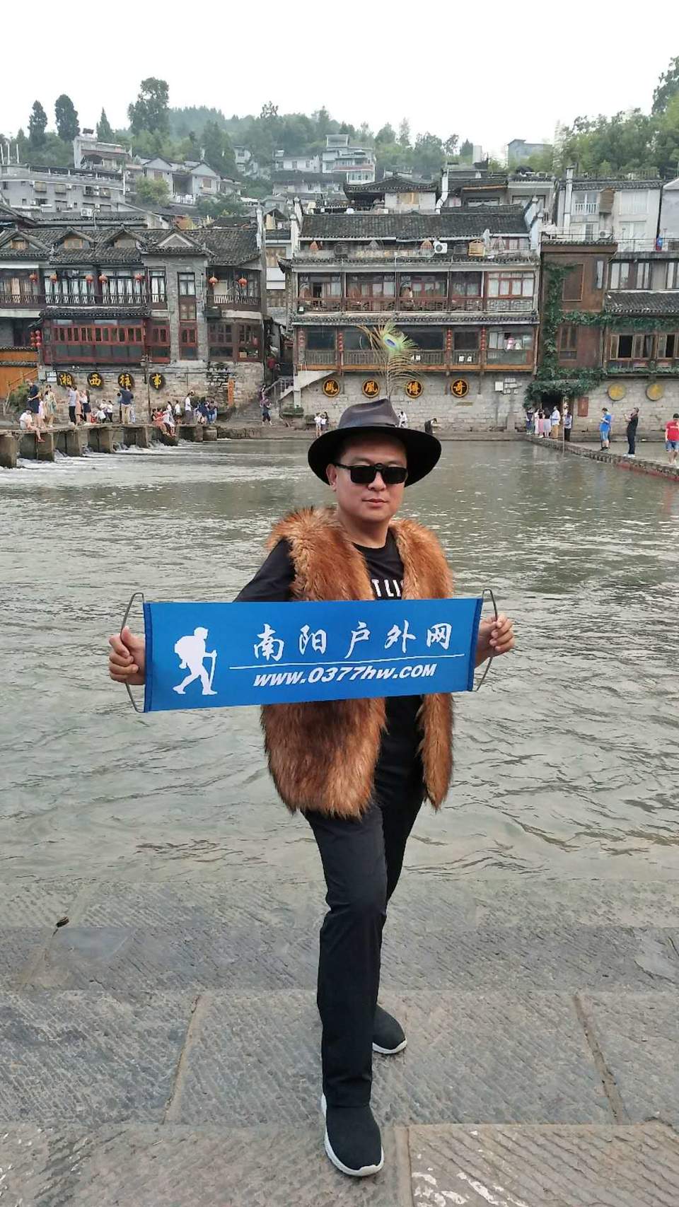 GRIDd16bJ6YM7r_hI__U04_8kaFPxGInpxclTpM_jSbNMozDdjLOQZszA_OwO6qc