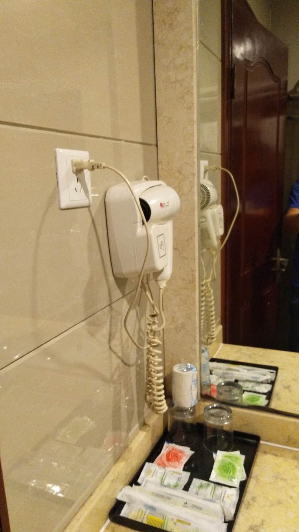 xLVnAfRJNMWs_ti89PXXBzXexw89dyJUyVpnmSTpbDVaoZYEgzZvzWNm4KevJM_1