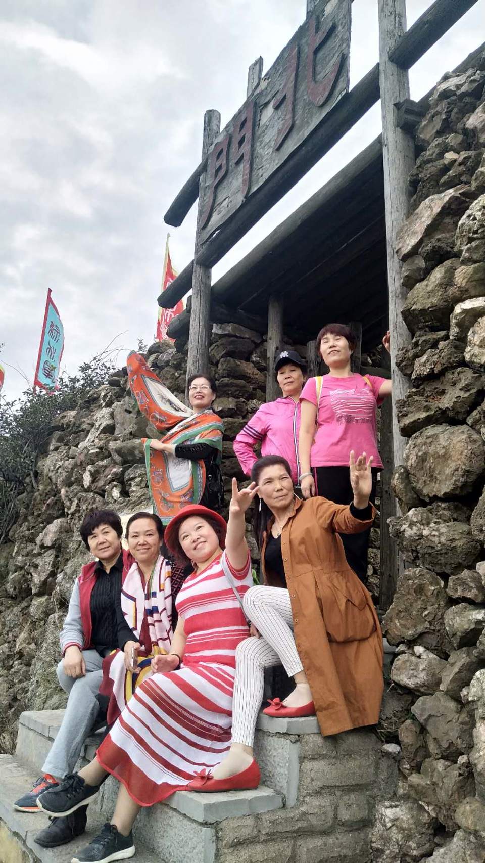 CVi1NMluTk9_sQohA_O5Zg6w6-xwxAWWww40N3e6aFZETGw15so9_8sHway6DJjc