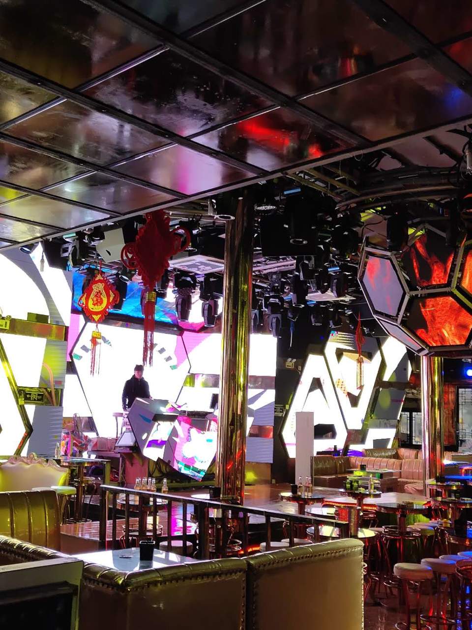 OSvdxF4872kbsm7-iouifhsPcaBXiltTrY1FQek_7XgtU4fZLdnfUvOyVL8AJ0wf