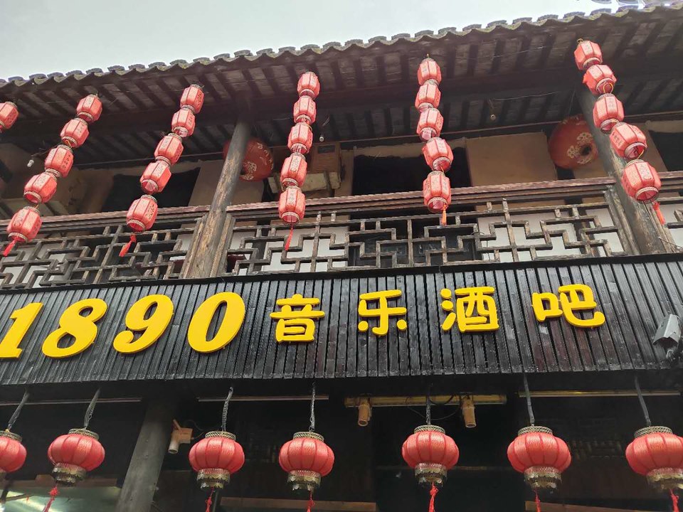 wTSZpmB5Be5HKSumzJmDEYN8SkdgINAj-wb6dvi4JGllom3RBQy6YA6jGPSJXroR