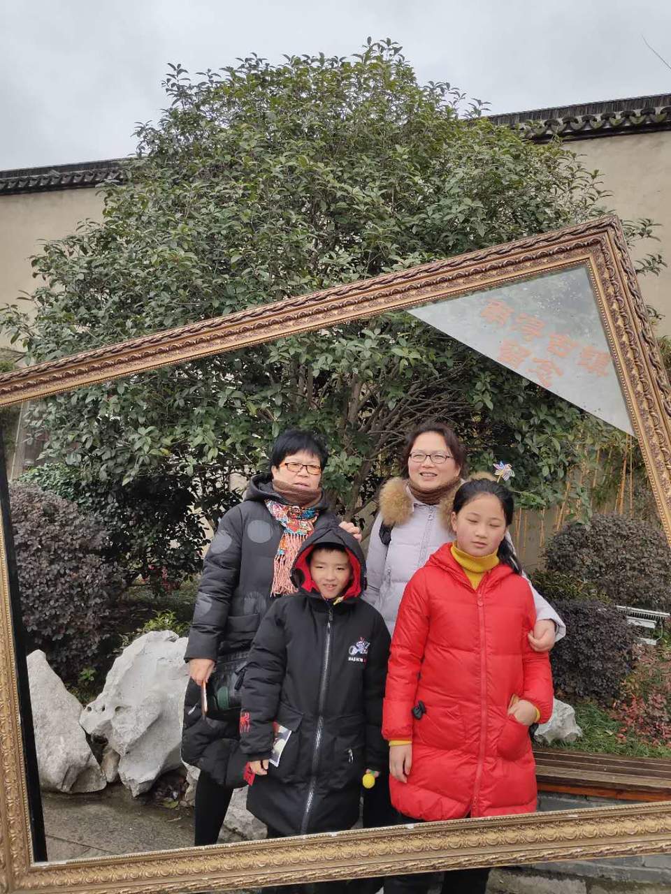 00m6twXL1Nlj2LYaJD1ZMuRwaTB860L0EEJCfqDWbyJn9bZuvYDEdlO8dz3EePER