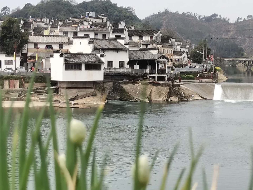 KIDK_AUXe3KRFYk4Qt-ChkBSi_1-3_illEZrEAfL05Y6cvIR1-uDgrLEgLSY1hXF