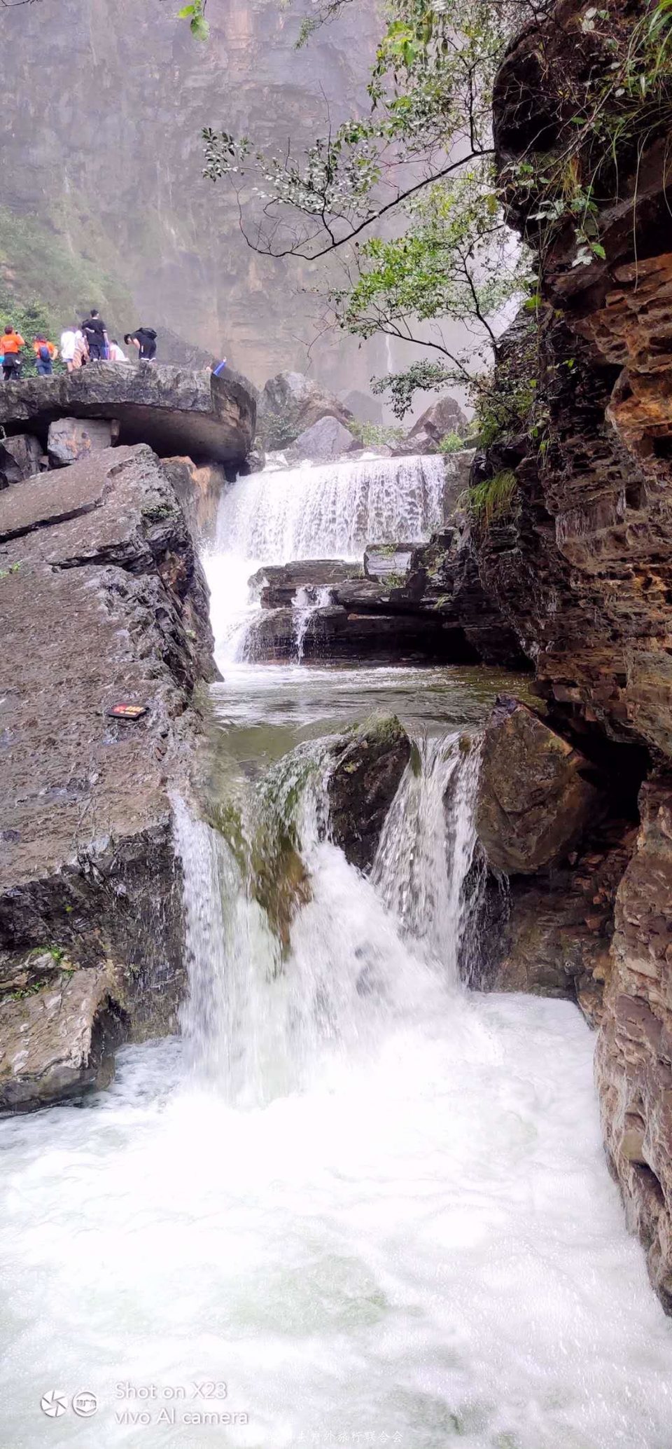 qYkmLlqgOLyYhKl2MzfqdhUBYf5IiJNpojeU4XaEyTYm5LJJz6dWQJS39quzWzO1