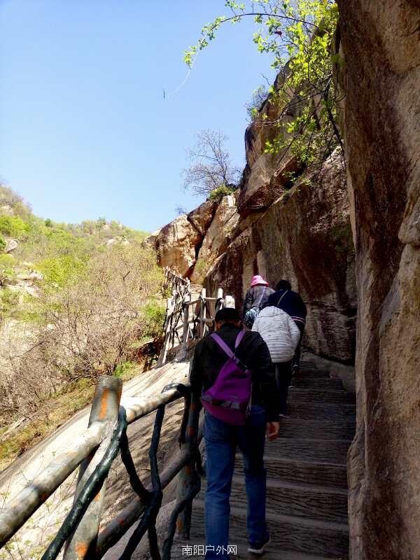 DA50C68E-1CEE-439E-8467-63C5DA29B92C