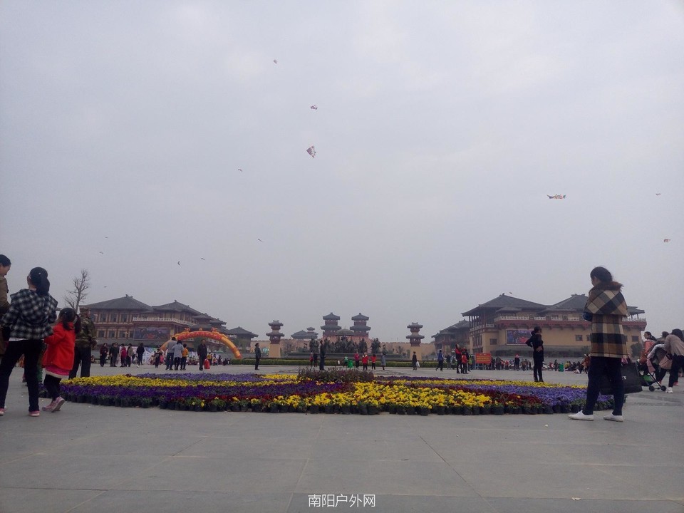 8E205487-6A40-475E-BF1C-3D0149A948E8