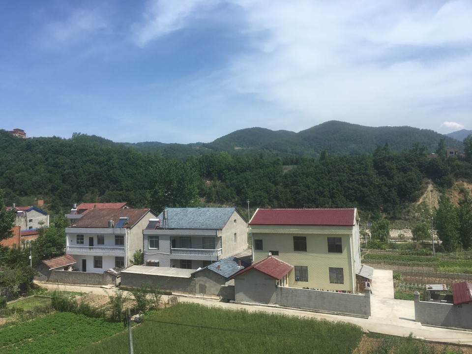 052265F3-05D5-4059-86A3-537063D2E0EC