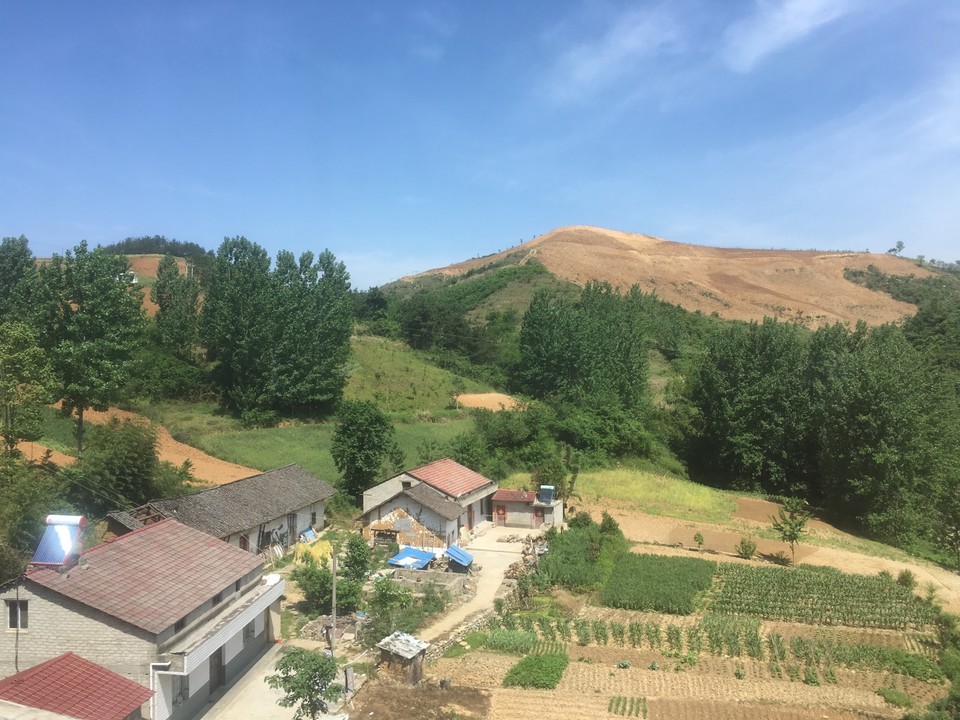 3078470D-8FFD-4BBD-91B7-4F6A7066A350