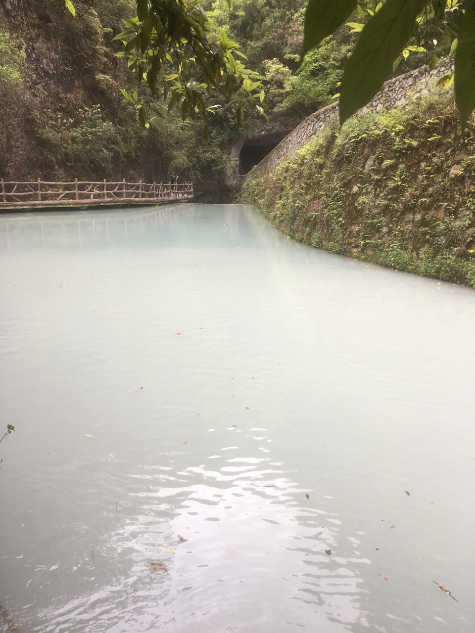 40BC557F-67CC-44F1-BE3B-804E267CC200