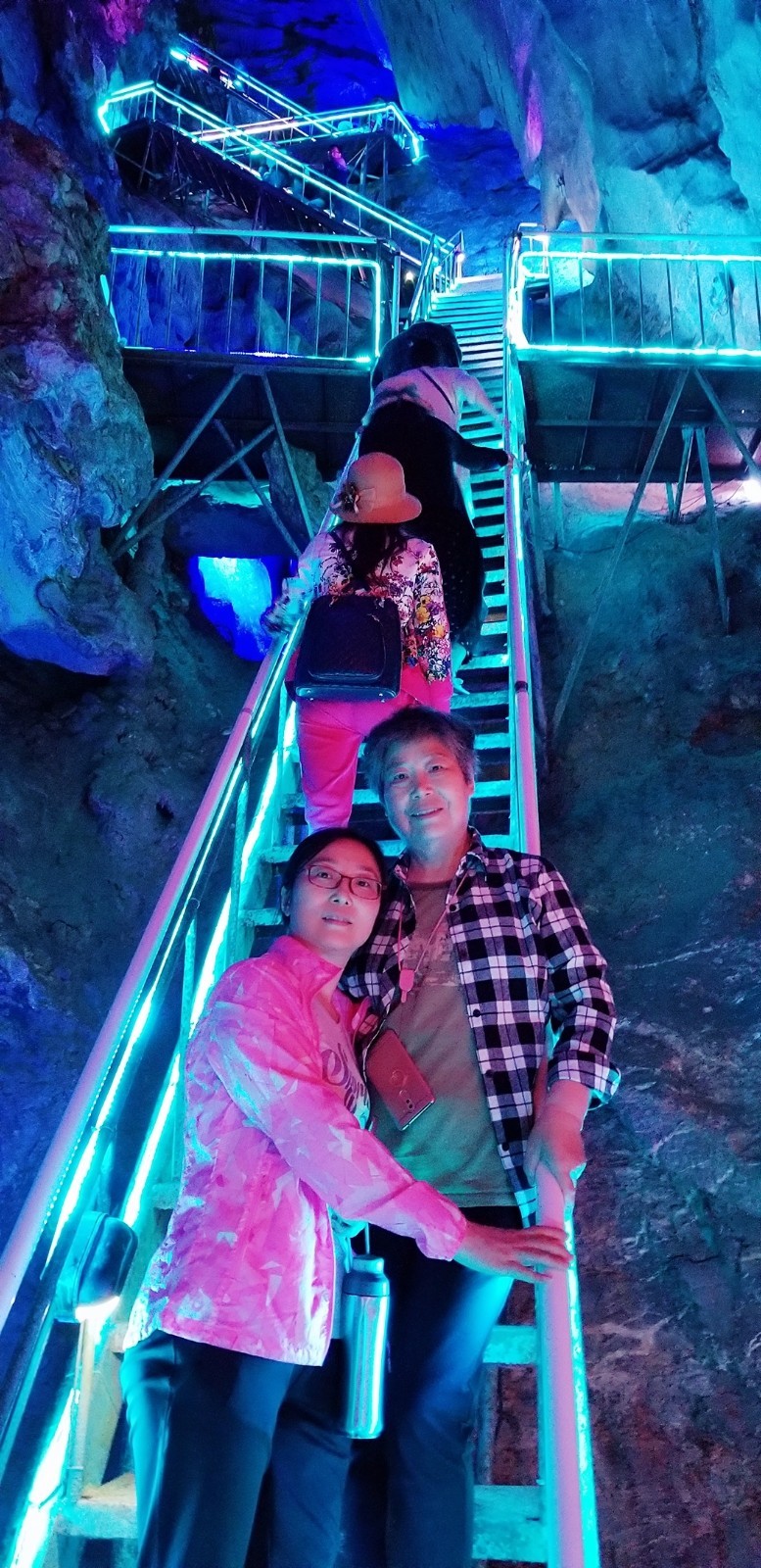 uri_mr1525077549482_mh1525077560224